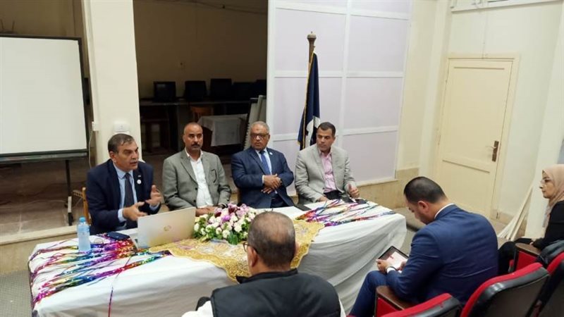 السنجري مع مسؤولي