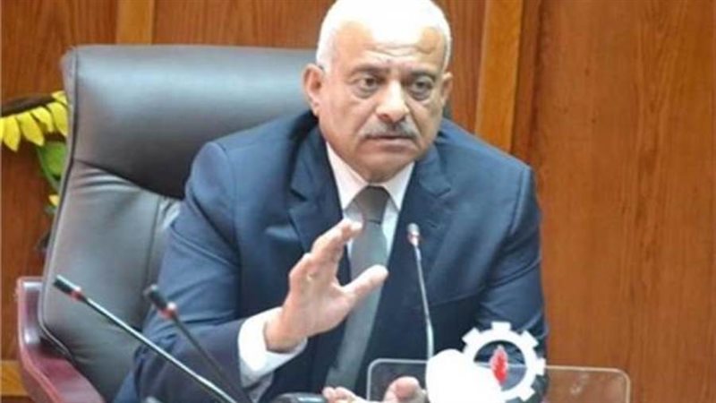 محافظ السويس عبد