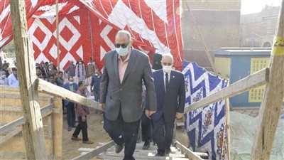 محافظ أسيوط ورئيس جهاز تعمير الوادي الجديد يتفقدان أعمال إنشاء مجمع الخدمات الحكومية