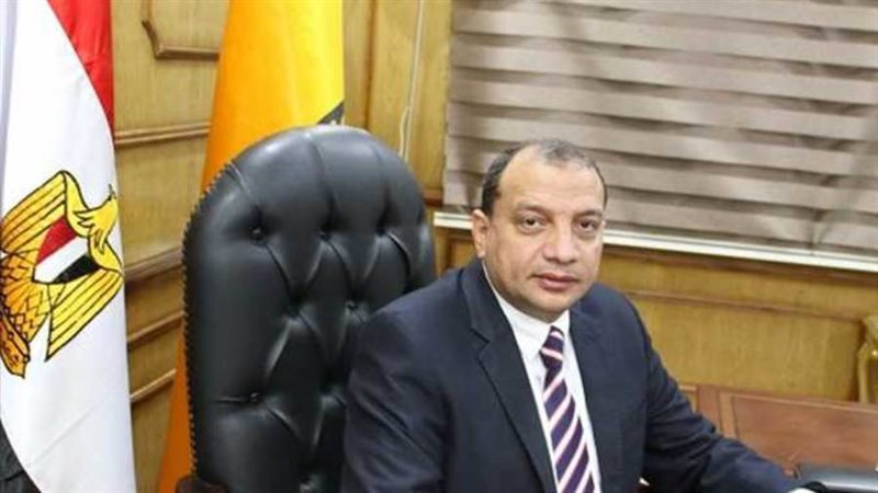 الدكتور منصور حسن