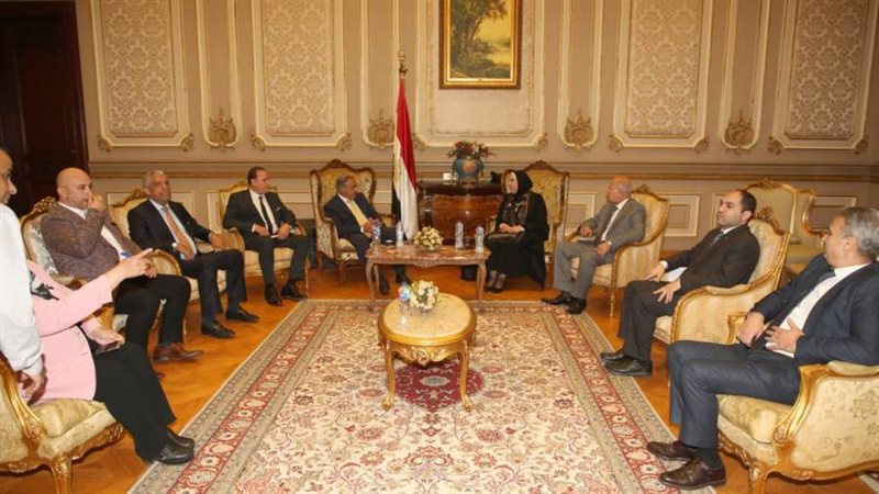 اجتماع وزيرة التجارة