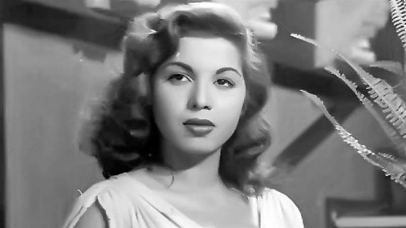 الفنانة سامية جمال