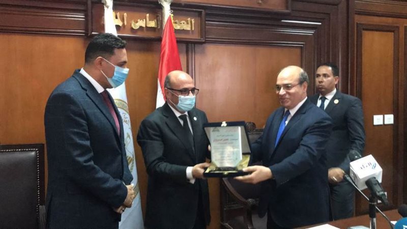 افتتاح المحكمة