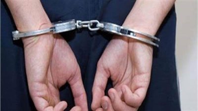 سقوط متهم يتاجر  في النقد الأجنبي بالمنيا