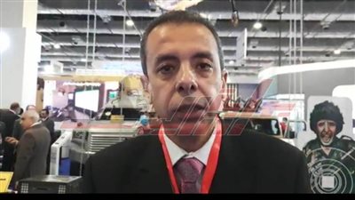 بالفيديو.. المشرف على تصنيع الطائرة 