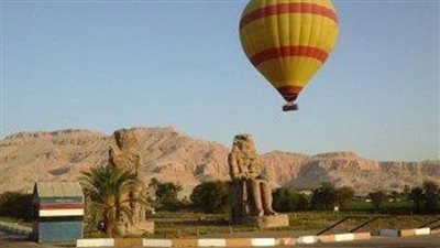    تنظيم 19 رحلة بالون طائر تقل 420 سائحًا غرب الأقصر