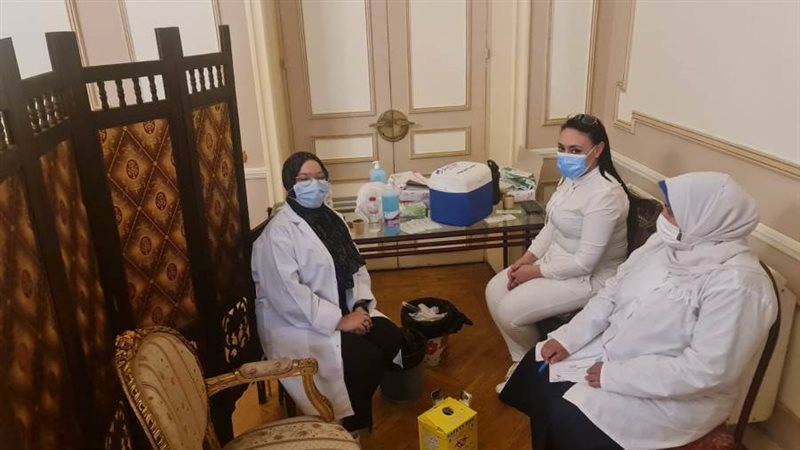 اطقم طبية من وزارة