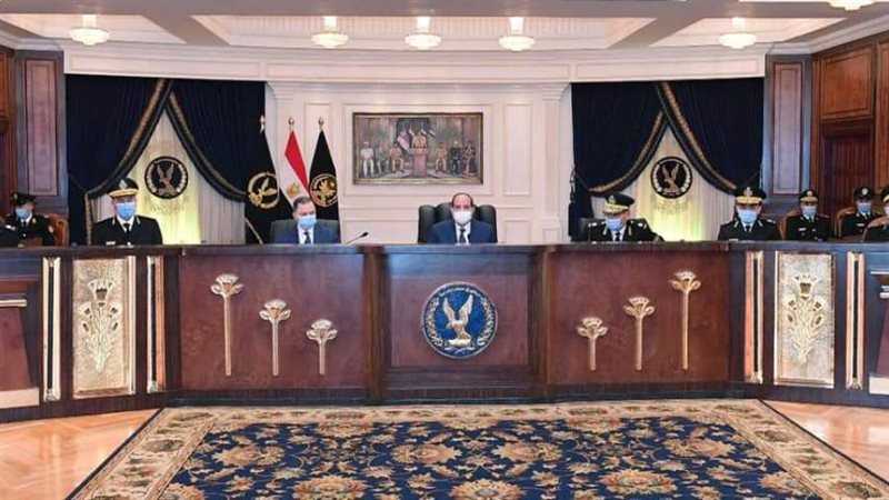 الرئيس يتفقد أكاديمية