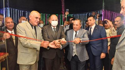 محافظ أسيوط وقائد المنطقة الجنوبية العسكرية يشهدان حفل ختام مهرجان الصعيد الفني