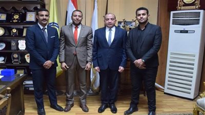  رئيس جامعة بني سويف يستقبل رئيس اتحاد الطلاب ونائبه