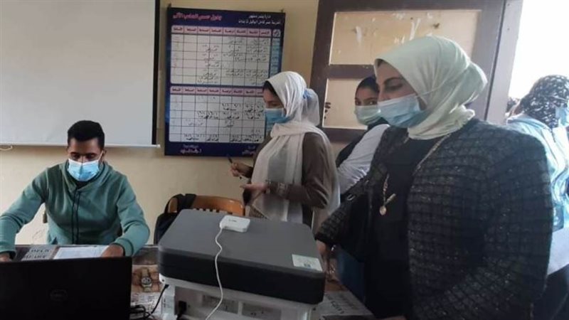 تطعيم طلاب مدارس