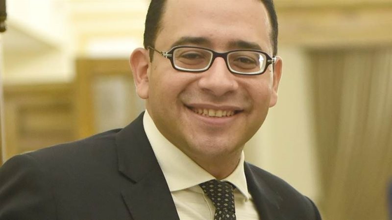 دكتور عمرو حسن