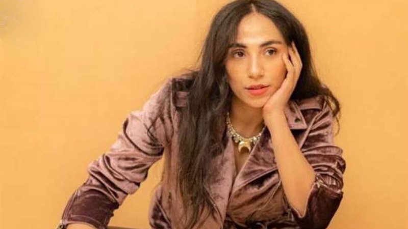 الفنانة زينب غريب