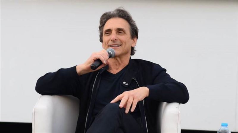 المنتج الأمريكي لورانس