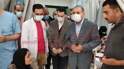 محافظ كفر الشيخ يزور مصابي حادث انقلاب سيارة