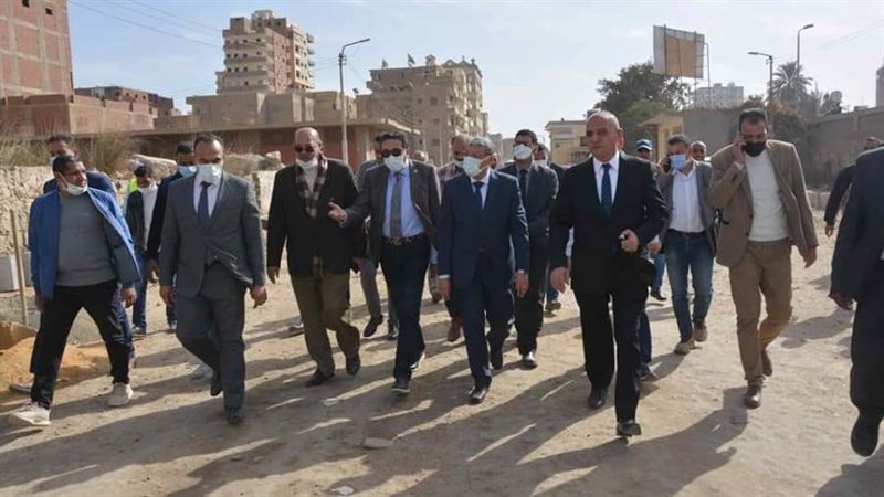 محافظ المنيا يتفقد