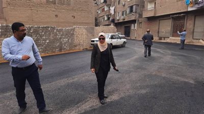 محافظ أسيوط يكلف قيادات المحافظة بمتابعة القطاعات الخدمية وتفقد أعمال الرصف