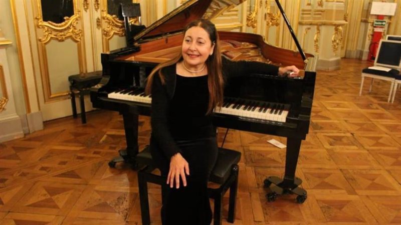 عازفة البيانو العالمية