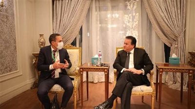 وزير التعليم العالي يبحث مع شركة السيفير التعاون في البحث العلمي وتحليل البيانات