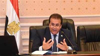 وزير التعليم العالي ووزير التعليم الباكستاني يبحثان الاستفادة من التجربة المصرية 