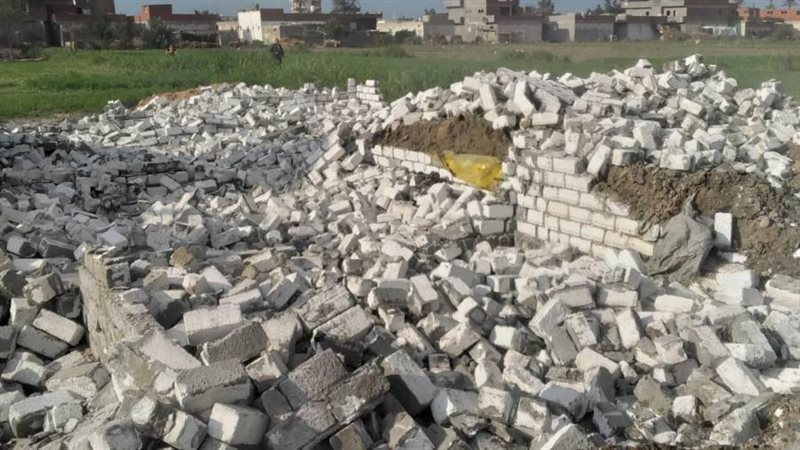 إزالة 10 حالات تعد