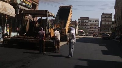 رصف طرق بمراكز المحمودية وأبو المطامير وبدر بالبحيرة