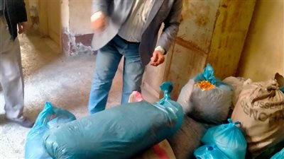 تحرير محاضر والتحفظ على لحوم وسلع منتهية الصلاحية ومجهولة المصدر ببني سويف  