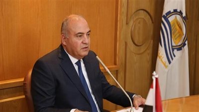 محافظ قنا يؤكد أهمية الالتزام بكافة قرارات مجلس الوزراء بشأن مواجهة كورونا