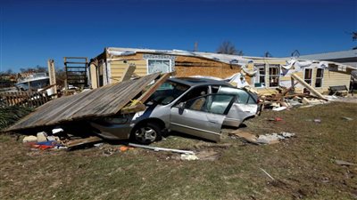 حاكم ولاية كنتاكي يؤكد مصرع 70 شخصا جراء الإعصار المدمر