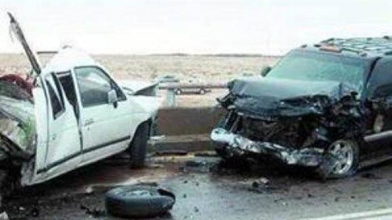 حادث تصادم بين سيارتين