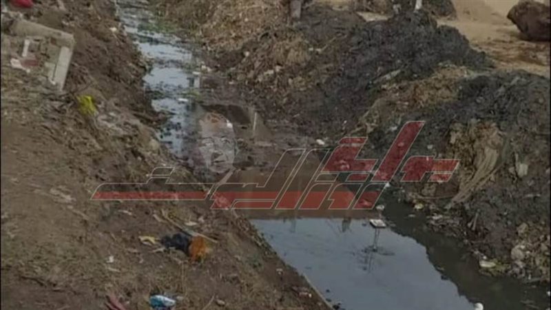 جانب من معاناه اهالي