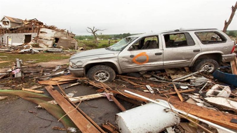 أعاصير تضرب الولايات