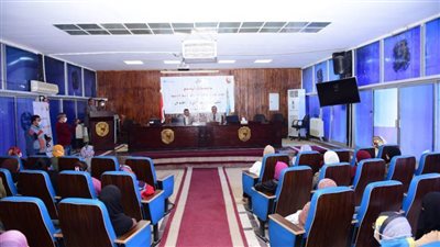 ندوة توعوية عن القضايا الأسرية تنظمها نقابة العاملين بجامعة سوهاج 