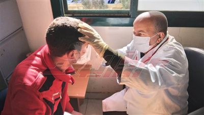 فحص 1113 مواطنًا وتلقي 380 آخرين لقاح 