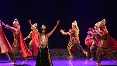 فرقة فرسان الشرق تجسد قصة شجر الدر علي مسرح الجمهورية