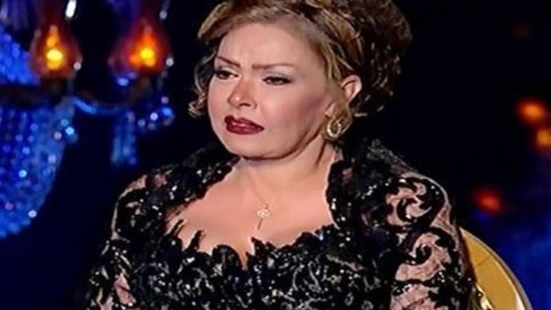 الفنانة لوسي