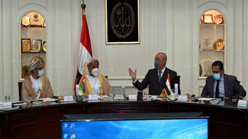 وزير الإسكان مع نظيره