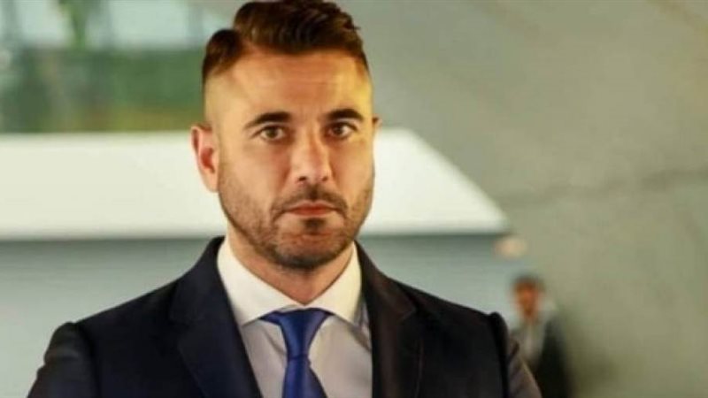 الفنان أحمد عز