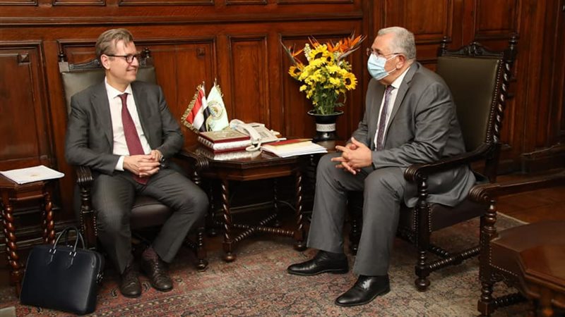 القصير ونائب وزير