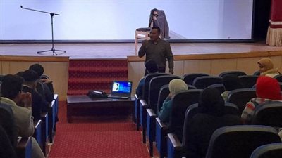 التواصل الفعال في محاضرة بقصر ثقافة شرم الشيخ 