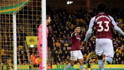 أستون فيلا يفوز على نورويتش سيتي بثنائية نظيفة