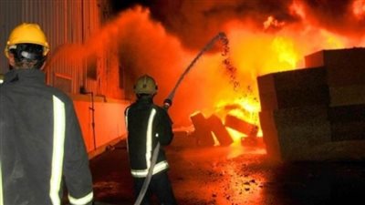حريق هائل بمشغل يمتد لورشة مجاورة إثر انفجار أسطوانة بوتاجاز بكفر شكر 