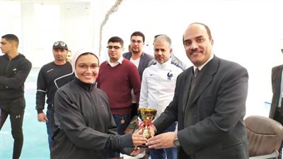 رئيس جامعة العريش يؤكد على الاهتمام بالأنشطة الرياضية  