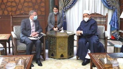 الإمام الأكبر: مستمرون في التصدي للمحاولات العالمية المروجة للتخلي عن القيم الدينية