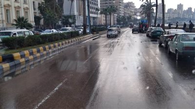 محافظ الإسكندرية: تواجد ميداني على مدار اليوم لمتابعة موجة الطقس السيئ 