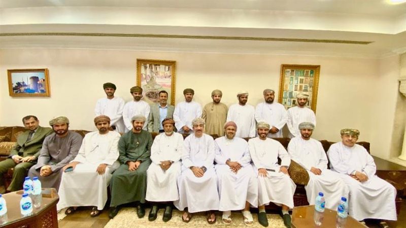 السفير العماني مع