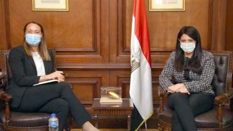 رانيا المشاط ومدير