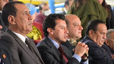 وزير الرياضة يفتتح بطولة الفراعنة الدولية للجمباز الفني.. صور