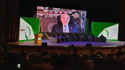 فاروق الباز: الأزهر جامعة عريقة ومؤتمرها للمناخ سيقدم مخرجات مهمة تستحق الدراسة