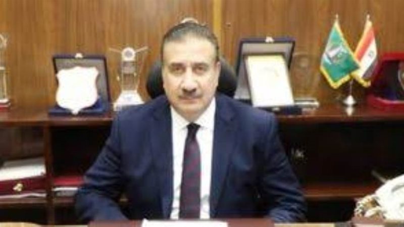 أثناء تكريم محافظ